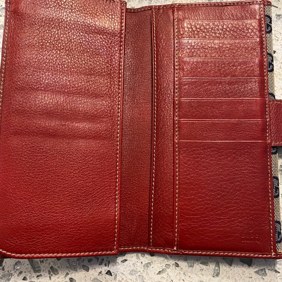 ❌SOLD❌💯 AUTH GUCCI WALLET♥️ - Picture 6 of 10